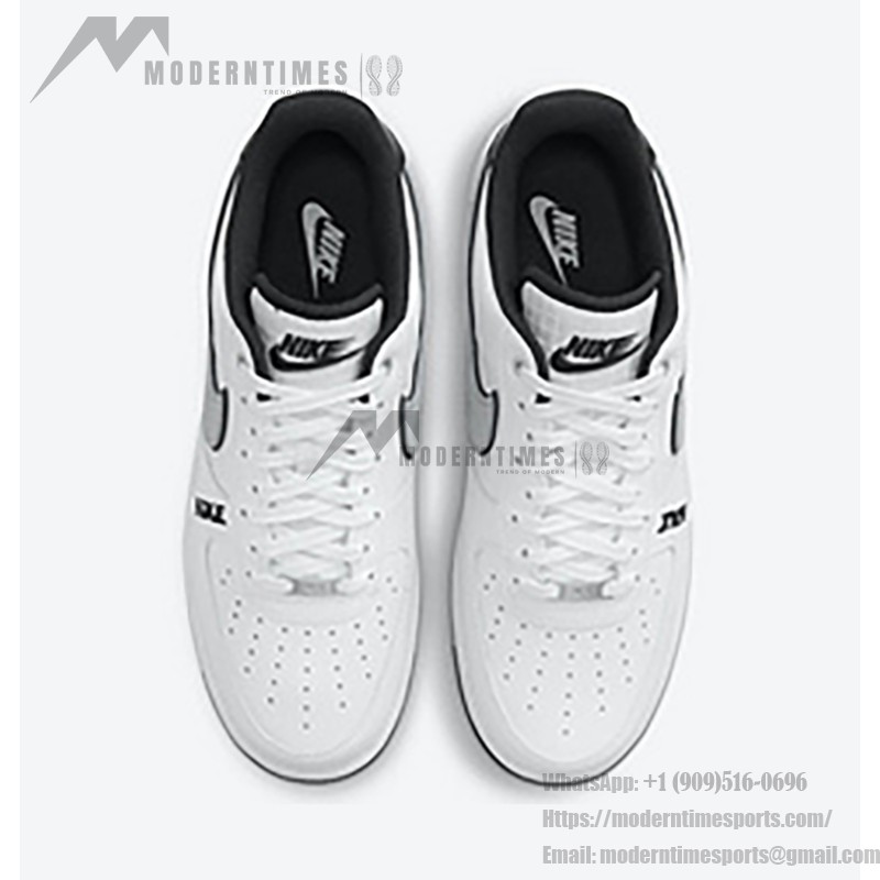 Nike Air Force 1 Low 'ホワイト & メタリック シルバー' - タイムレスな白いスニーカーと黒のアクセント Nike Air Force 1 Low 'ホワイト & メタリック シルバー' - クラシックな白いスニーカーと黒と銀のアクセント