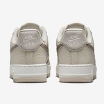 ナイキ エア フォース 1 ロー 'ニュートラル ベージュ' - タイムレスなベージュ & トープ デザイン ナイキ エア フォース 1 ロー 'ニュートラル ベージュ' - ミニマルなベージュとトープのスニーカー