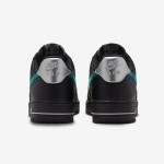 Nike Air Force 1 Low FD0654-001 スニーカー Nike Air Force 1 Low FD0654-001 - 黒レザースニーカー、エメラルドグリーンのスウッシュ付き