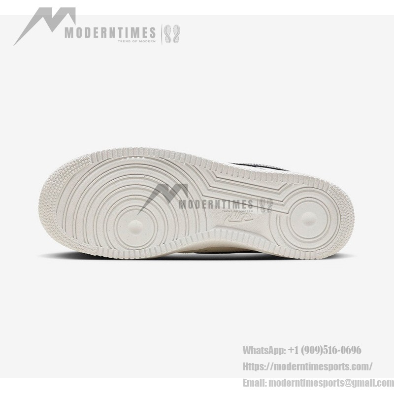 Nike Air Force 1 Low FN8892-191 - クリームスニーカーとブラックスウッシュ Nike Air Force 1 Low FN8892-191 - クリーム色のスニーカー、テクスチャードブラックスウッシュとオレンジアクセント