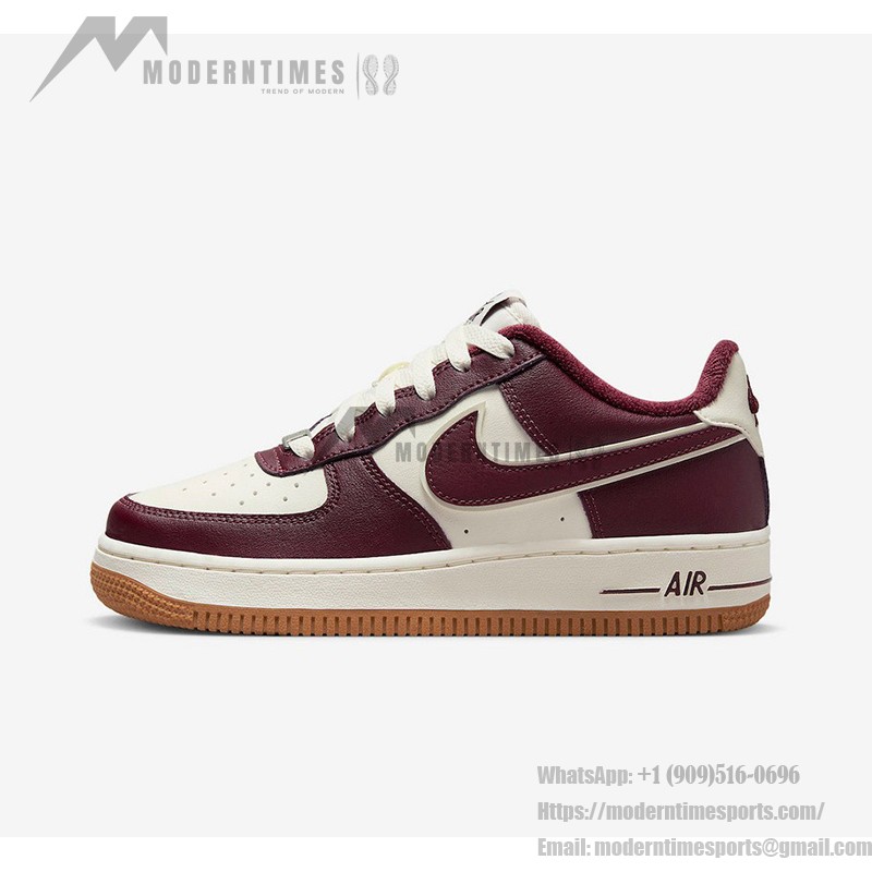 Nike Air Force 1 Low GS DQ5972-100 - スタイリッシュなクリーム&バーガンディスニーカー Nike Air Force 1 Low GS DQ5972-100 - ガムソール付きクリーム&バーガンディスニーカー