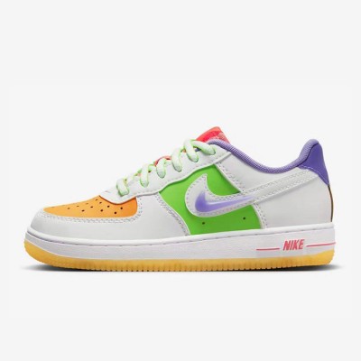 Nike Air Force 1 Low GS FD1036-100 - 半透明スウッシュが特徴のビビッドなマルチカラーのスニーカー | 洗練されたストリートスタイル