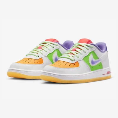 Nike Air Force 1 Low GS FD1036-100 - 半透明スウッシュが特徴のビビッドなマルチカラーのスニーカー | 洗練されたストリートスタイル
