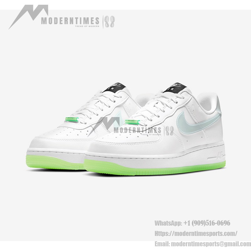 ナイキ エア フォース 1 ロー 'Have A Nike Day' - ホワイト & ネオングリーン ナイキ エア フォース 1 ロー 'Have A Nike Day' - 透明なスウッシュとネオングリーンソールを備えたホワイトスニーカー