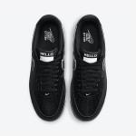 Nike Air Force 1 Low 'Hello' - ホワイトアクセントと「Hello」ブランドが特徴のブラック Nike Air Force 1 Low 'Hello' ホワイトアクセントと「Hello」ブランドのブラックスニーカー