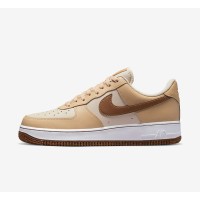 ナイキ エア フォース 1 ロー "インスペクテッド バイ スウッシュ" - クラシックなヴィンテージスタイルのクリーム & ブラウン スニーカー | DQ7660-200