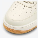 Nike Air Force 1 Low "NAI-KE" FN0369-101 - レトロな編み込みデザイン Nike Air Force 1 Low "NAI-KE" FN0369-101 - 編み込みパネル付きクリームレザー