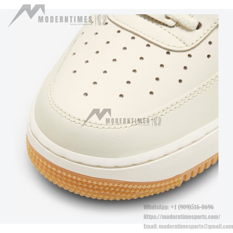 Nike Air Force 1 Low "NAI-KE" FN0369-101 - レトロな編み込みデザイン Nike Air Force 1 Low "NAI-KE" FN0369-101 - 編み込みパネル付きクリームレザー