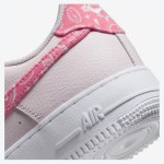ナイキ エア フォース 1 ロー "Pink Paisley" FD1448-664 - フェミニンでスタイリッシュ ナイキ エア フォース 1 ロー "Pink Paisley" FD1448-664 - ペイズリースウッシュが特徴のピンクレザー