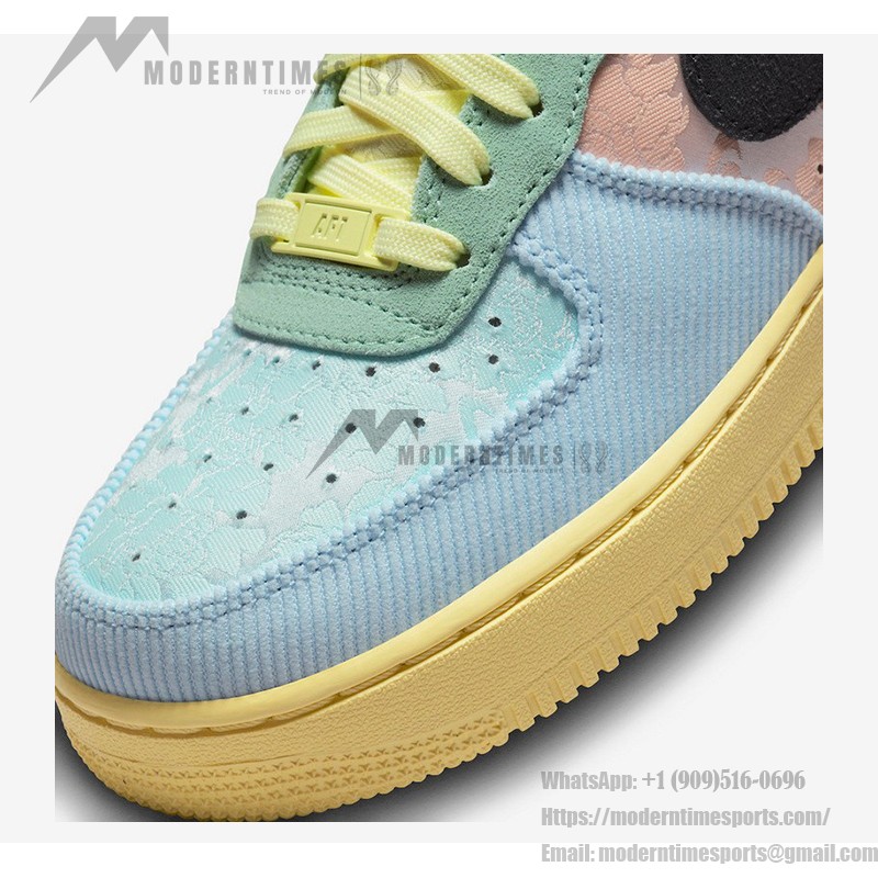 ナイキ エア フォース 1 ロー WMNS "Celestine Blue" - 女性向けマルチマテリアルパッチワーク ナイキ エア フォース 1 ロー WMNS "Celestine Blue" FJ4591-441 - レオパードプリントと花柄アクセント付きパッチワークスニーカー