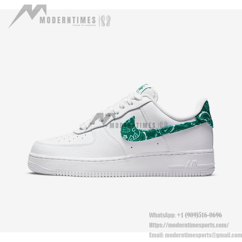 ナイキ エア フォース 1 ロー WMNS "Green Paisley" - ホワイト&グリーンペイズリーアクセント ナイキ エア フォース 1 ロー WMNS "Green Paisley" DH4406-102 - ホワイトとグリーンのペイズリーディテールスニーカー