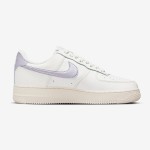ナイキ エア フォース 1 ロー WMNS "Oxygen Purple" - ホワイト&ラベンダーデザイン ナイキ エア フォース 1 ロー WMNS "Oxygen Purple" DV7470-100 - ホワイト&ラベンダーミニマルスニーカー
