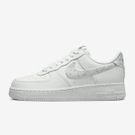 Nike Air Force 1 Low "White Paisley" - エレガントなホワイトスニーカー Nike Air Force 1 Low "White Paisley" DJ9942-100 クラシックホワイトスニーカー