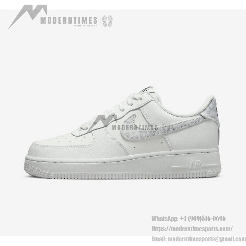 Nike Air Force 1 Low "White Paisley" - エレガントなホワイトスニーカー Nike Air Force 1 Low "White Paisley" DJ9942-100 クラシックホワイトスニーカー
