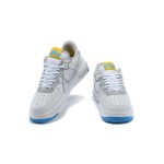 ナイキ エア フォース 1 リアクト "White/Blue/Yellow" - スタイリッシュで快適なスニーカー ナイキ エア フォース 1 リアクト "White/Blue/Yellow" CT1020-100 ホワイトスニーカー ブルーとイエローのアクセント付き