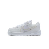 ナイキ エア フォース 1 リアクト "Triple White" CT1020-101 クラシックホワイトスニーカー | 快適性とミニマリズムの融合
