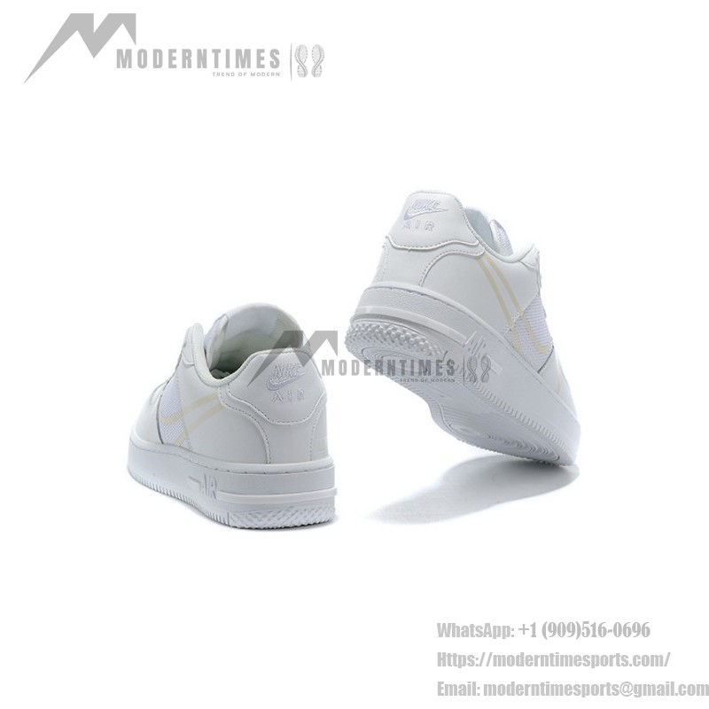 ナイキ エア フォース 1 リアクト "Triple White" - タイムレスで快適なスニーカー ナイキ エア フォース 1 リアクト "Triple White" CT1020-101 オールホワイトレザーとメッシュのスニーカー