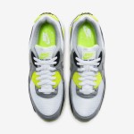 Nike Air Max 90 '30th Anniversary Volt' - アイコニックなデザイン グレーとホワイトのベースにボルトアクセントが施されたNike Air Max 90 '30th Anniversary Volt' CD0881-103