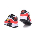 Nike Air Max 90 AJ1285-109 - 大胆なスタイルと究極の快適性 Nike Air Max 90 AJ1285-109 - ホワイト、ブラック、レッド、イエローのアクセント