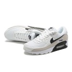 Nike Air Max 90 CW7483-100 - ホワイト&グレー スニーカー Nike Air Max 90 CW7483-100 - ホワイト&ライトグレー スニーカー ブラックスウッシュ付き