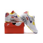 Nike Air Max 90 DA8726-100 - 鮮やかなカラーが魅力のアイコニックなホワイトスニーカー Nike Air Max 90 DA8726-100 - イエロー、パープル、レッドアクセントが特徴のホワイトスニーカー