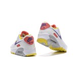 Nike Air Max 90 DA8726-100 - 鮮やかなカラーが魅力のアイコニックなホワイトスニーカー Nike Air Max 90 DA8726-100 - イエロー、パープル、レッドアクセントが特徴のホワイトスニーカー