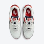 Nike Air Max 90 DB0625-101 ホワイト&ネイビースニーカー Nike Air Max 90 DB0625-101、ホワイトスニーカー(赤とネイビーのアクセント付き)