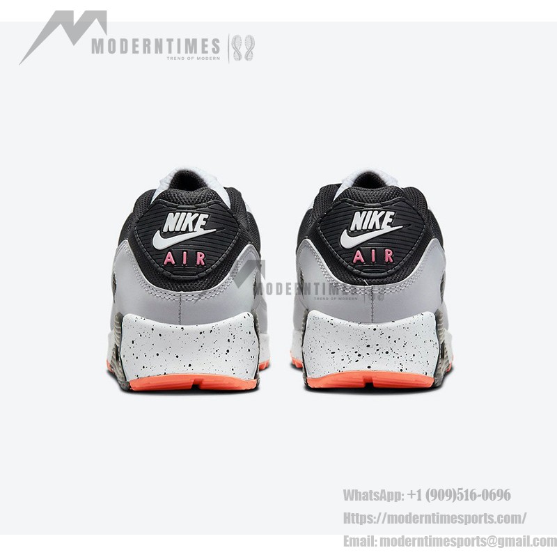 Nike Air Max 90 DC9845-100 - グレー&ブラックスニーカー オレンジのディテール Nike Air Max 90 DC9845-100 グレーとブラックのスニーカー、オレンジのアクセント付き