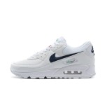 Nike Air Max 90 DH1316-101 - スタイリッシュなホワイトスニーカー Nike Air Max 90 DH1316-101 - ネイビーとグリーンアクセントが特徴のホワイトスニーカー