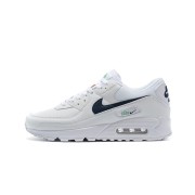 Nike Air Max 90 DH1316-101 - ネイビー＆グリーンアクセントが際立つクリーンなホワイトスニーカー | タイムレスな快適さとモダンなスタイル
