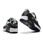 Nike Air Max 90 DH4619-100 - フレッシュなスタイルとクラシックな快適さ Nike Air Max 90 DH4619-100 - ブラック&ホワイトスニーカー、ミントグリーンスウッシュ付き