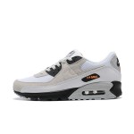 Nike Air Max 90 DM0029-100 - アイコニックな快適さと洗練されたスタイル Nike Air Max 90 DM0029-100 - ホワイトとベージュのスニーカー ブラックディテール付き
