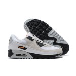 Nike Air Max 90 DM0029-100 - アイコニックな快適さと洗練されたスタイル Nike Air Max 90 DM0029-100 - ホワイトとベージュのスニーカー ブラックディテール付き