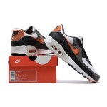Nike Air Max 90 DM0029-101 - 大胆なグレー&オレンジスニーカー Nike Air Max 90 DM0029-101 - グレー、ブラック、ホワイトのスニーカー、オレンジアクセント付き