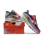 Nike Air Max 90 DM0035-500 - 鮮やかなマルチカラースエードスニーカー Nike Air Max 90 DM0035-500 - マルチカラースエードスニーカー 鮮やかなピンク、グリーン、ネイビーのアクセント付き