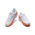 Nike Air Max 90 DM0958-100 - オレンジアクセントのスタイリッシュなホワイトスニーカー Nike Air Max 90 DM0958-100 - ホワイトとオレンジのスニーカー