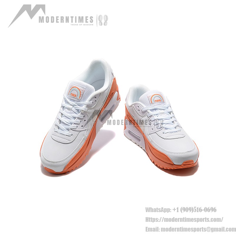 Nike Air Max 90 DM0958-100 - オレンジアクセントのスタイリッシュなホワイトスニーカー Nike Air Max 90 DM0958-100 - ホワイトとオレンジのスニーカー