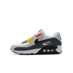 Nike Air Max 90 DM8151-100 - スタイリッシュなホワイト、グレー、ブラックスニーカー Nike Air Max 90 DM8151-100 - ホワイト、グレー、ブラックのスニーカー、レッド&イエローアクセント付き