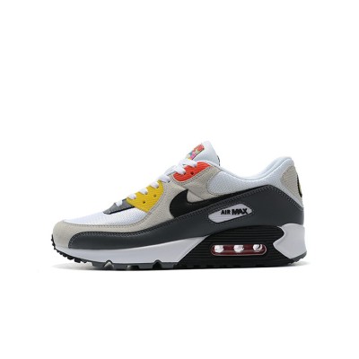 Nike Air Max 90 DM8151-100 - ホワイト、グレー、ブラックのスニーカー、レッド＆イエローアクセント付き | アイコニックなスタイルと快適さ