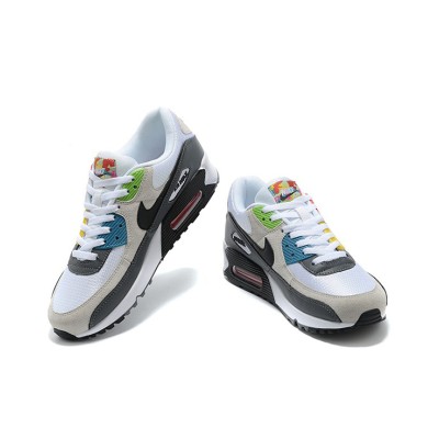 Nike Air Max 90 DM8151-100 - ホワイト、グレー、ブラックのスニーカー、レッド＆イエローアクセント付き | アイコニックなスタイルと快適さ