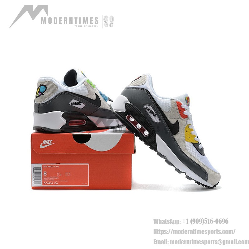 Nike Air Max 90 DM8151-100 - スタイリッシュなホワイト、グレー、ブラックスニーカー Nike Air Max 90 DM8151-100 - ホワイト、グレー、ブラックのスニーカー、レッド&イエローアクセント付き