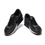 Nike Air Max 90 DQ4071-001 - スタイリッシュなブラック&グレースニーカー Nike Air Max 90 DQ4071-001 - ブラック&グレーのスニーカー、ピンクアクセント付き