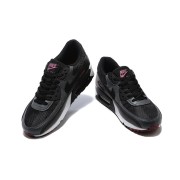 Nike Air Max 90 DQ4071-001 - ブラック＆グレーのスニーカー、ピンクアクセント付き | スタイリッシュな快適さとモダンなデザイン