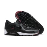 Nike Air Max 90 DQ4071-001 - スタイリッシュなブラック&グレースニーカー Nike Air Max 90 DQ4071-001 - ブラック&グレーのスニーカー、ピンクアクセント付き