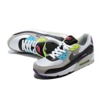 Nike Air Max 90 DR9900-100 - 鮮やかなマルチカラースニーカー Nike Air Max 90 DR9900-100 - グレー、ブラック、ホワイトのマルチカラースニーカー、ネオンアクセント付き