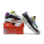 Nike Air Max 90 DR9900-100 - 鮮やかなマルチカラースニーカー Nike Air Max 90 DR9900-100 - グレー、ブラック、ホワイトのマルチカラースニーカー、ネオンアクセント付き