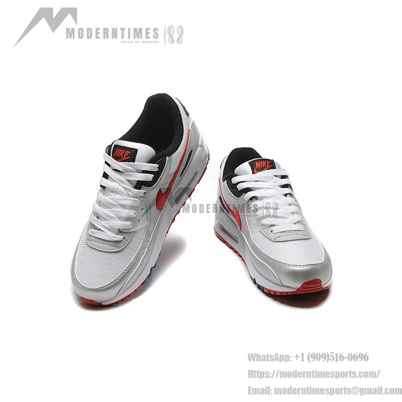 Nike Air Max 90 DX4233-001 - 未来的なシルバー&ホワイトスニーカー Nike Air Max 90 DX4233-001 - シルバーとホワイトのスニーカー(レッドスウッシュ付き)