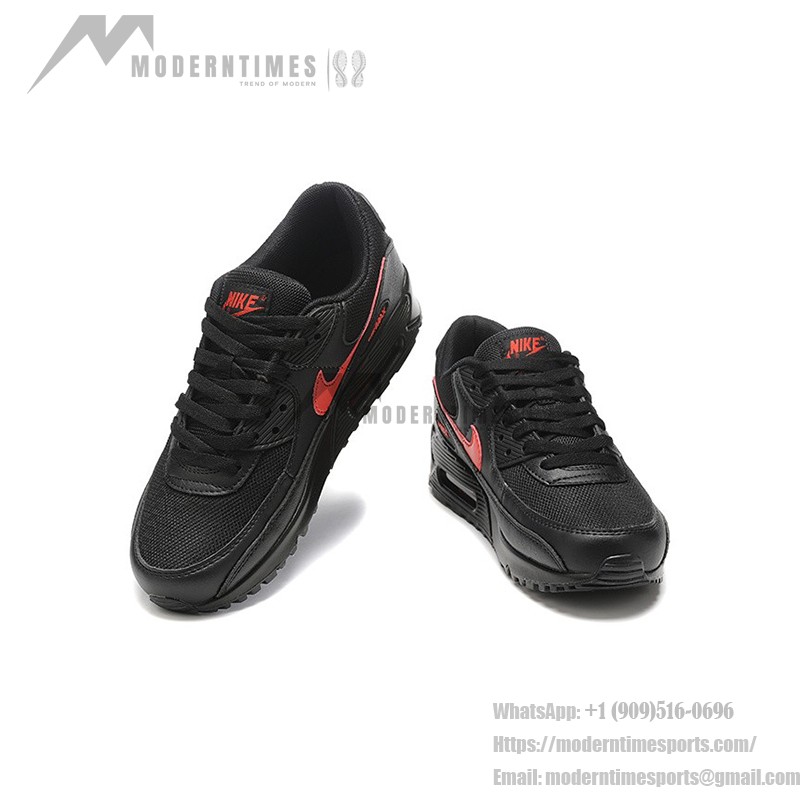Nike Air Max 90 DX9272-001 - 洗練されたブラックデザインとレッドスウッシュ Nike Air Max 90 DX9272-001 - レッドスウッシュが映えるブラックスニーカー
