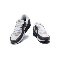 Nike Air Max 90 DZ3522-002 - ブラウン＆ネイビーアクセントのホワイトスニーカー | タイムレスデザイン＆毎日の快適さ