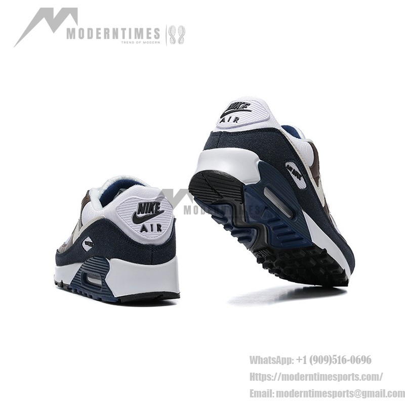 Nike Air Max 90 DZ3522-002 - ホワイトにブラウンとネイビー Nike Air Max 90 DZ3522-002 - ブラウン&ネイビーアクセントのホワイトスニーカー